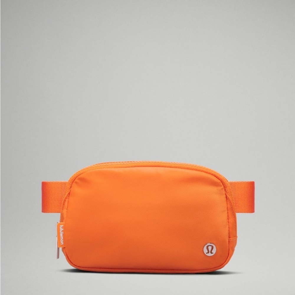 NEW LULULEMON BELT BAG ORANGE FLASH